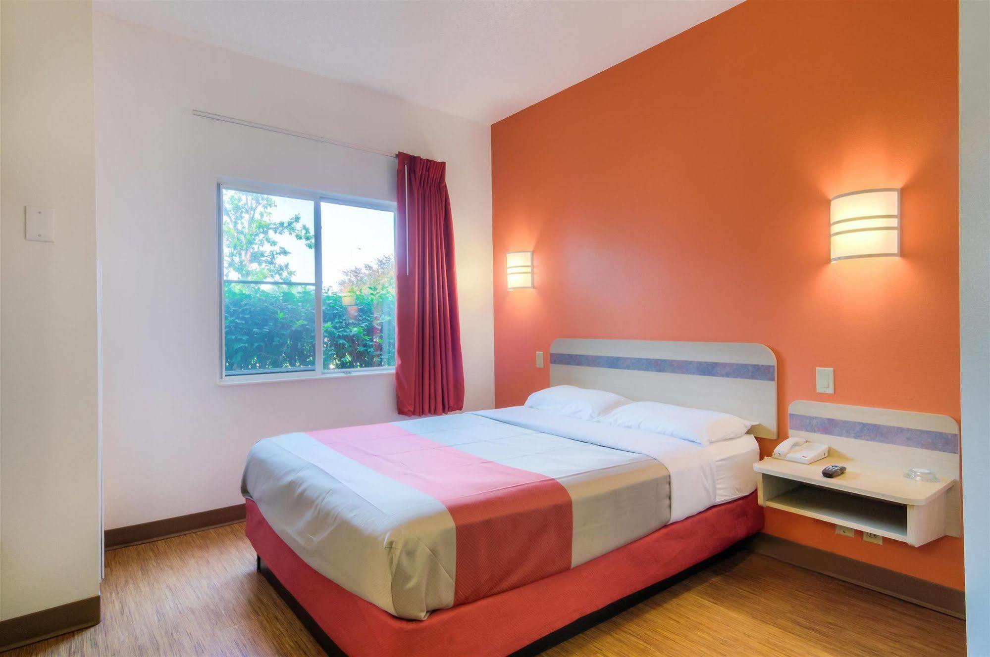 Motel 6-Joliet, Il - Chicago - I-55 Eksteriør billede